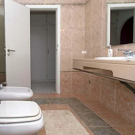 Boas-vindas Hostel Αλμπουφέιρα